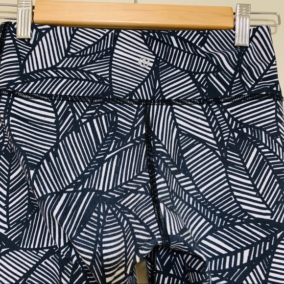 lululemon athletica Pants - Lululemon Black and White Print Leggings 4